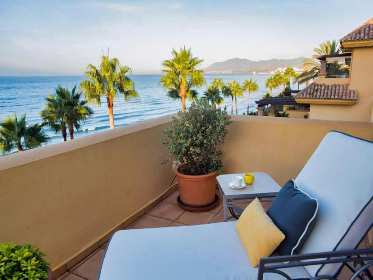 Beachfront Penthouse Marbella, Rio Real Playa Apartamento *