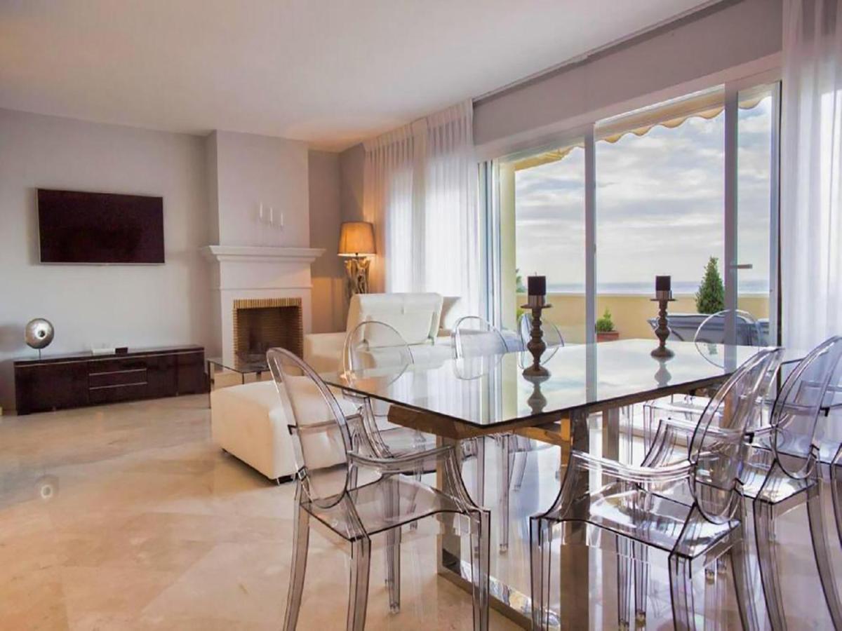 Beachfront Penthouse Marbella, Rio Real Playa Apartamento *